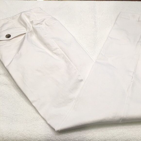 Fashion Nova white bootcut pants size 9 button closure - Picture 1 of 8